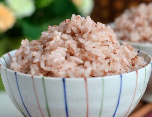 大米饭（粳米，糙米）,粗粮的升糖指数(GI值),升糖负荷(GL值)热量,蛋白质含量,碳水化合物含量,嘌呤含量