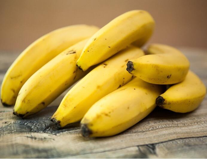 熟香蕉,蕉子,蕉果,甘蕉,甘蕉的升糖指数(GI值),升糖负荷(GL值)热量,蛋白质含量,碳水化合物含量,嘌呤含量